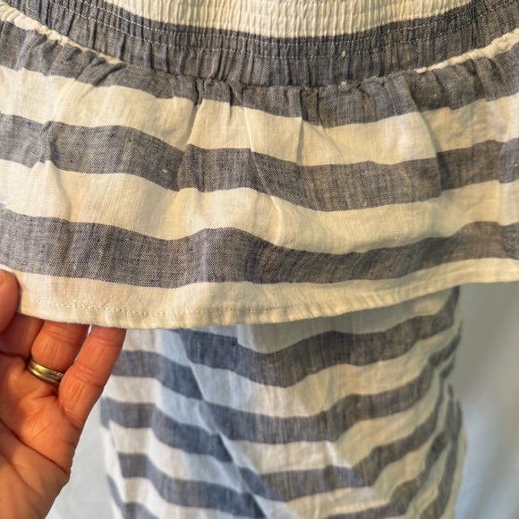 Saks Fifth Avenue Off-Shoulder Ruffle Striped Top - Gray and White 100% Linen - Picture 5 of 7